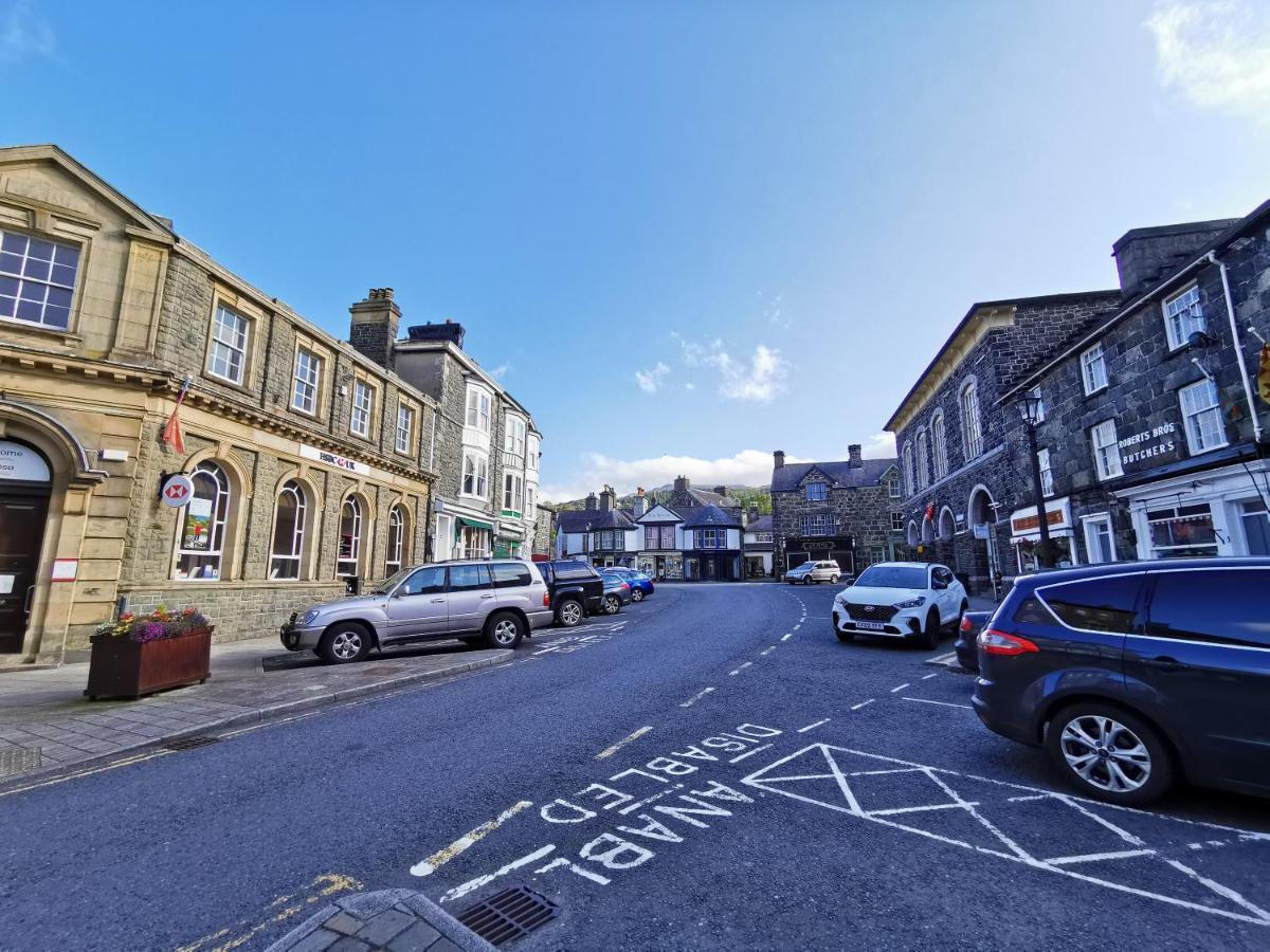 Eldon Row - Stylish Character Apartments - Central Location 1 & 2 Bed Available Dolgellau Luaran gambar