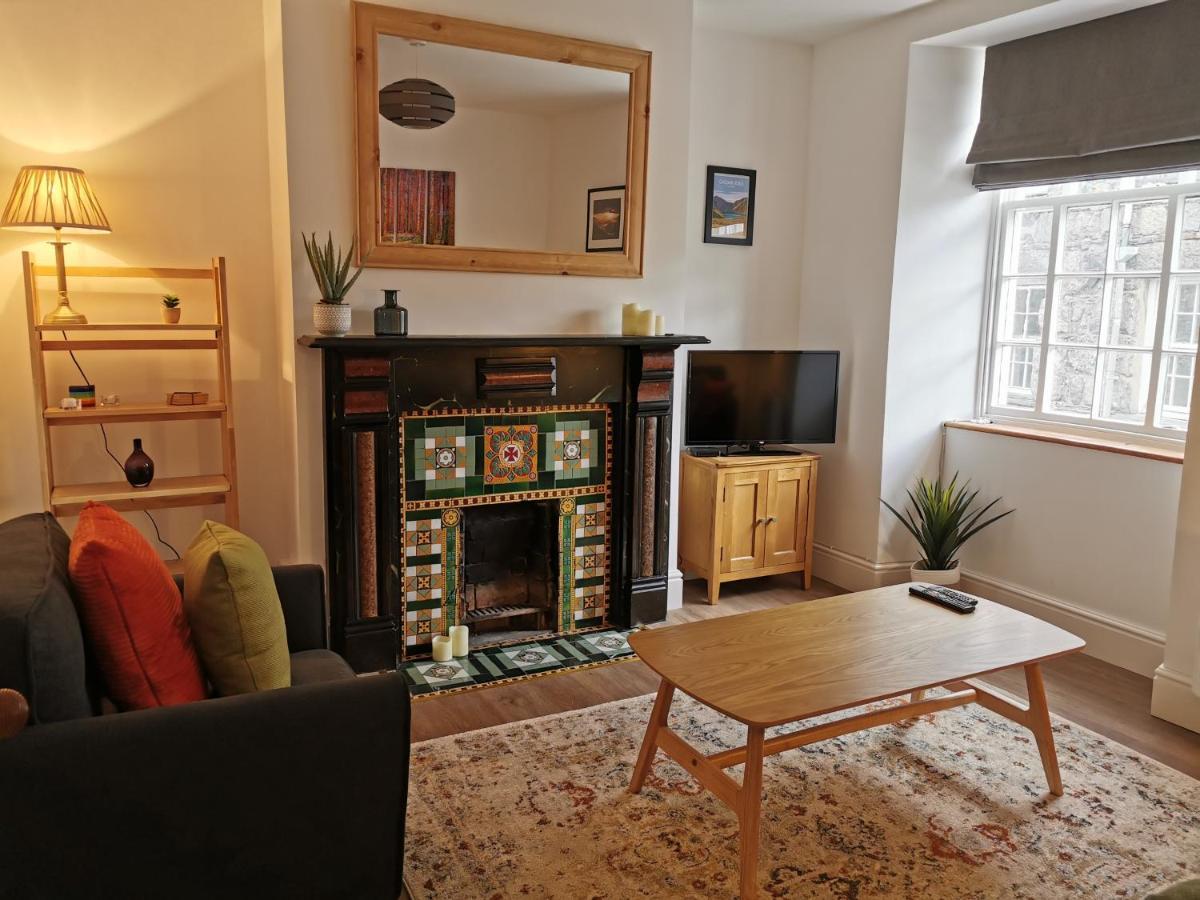 Eldon Row - Stylish Character Apartments - Central Location 1 & 2 Bed Available Dolgellau Luaran gambar