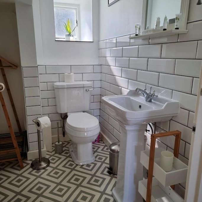 Eldon Row - Stylish Character Apartments - Central Location 1 & 2 Bed Available Dolgellau Luaran gambar