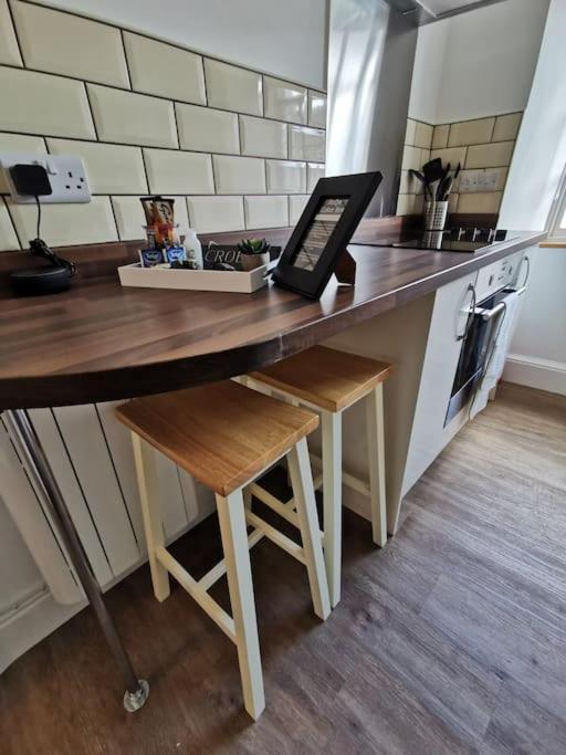 Eldon Row - Stylish Character Apartments - Central Location 1 & 2 Bed Available Dolgellau Luaran gambar