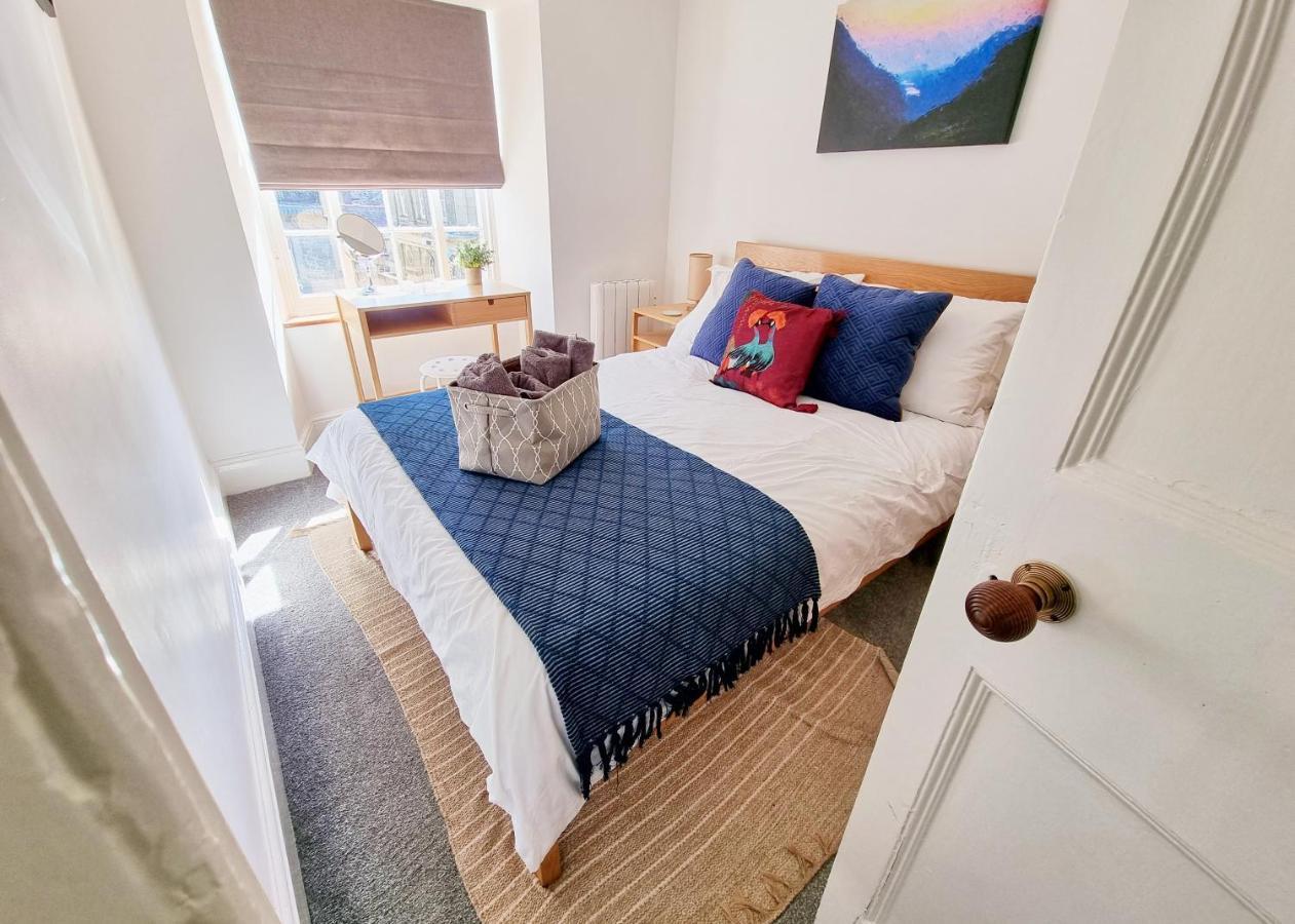 Eldon Row - Stylish Character Apartments - Central Location 1 & 2 Bed Available Dolgellau Luaran gambar