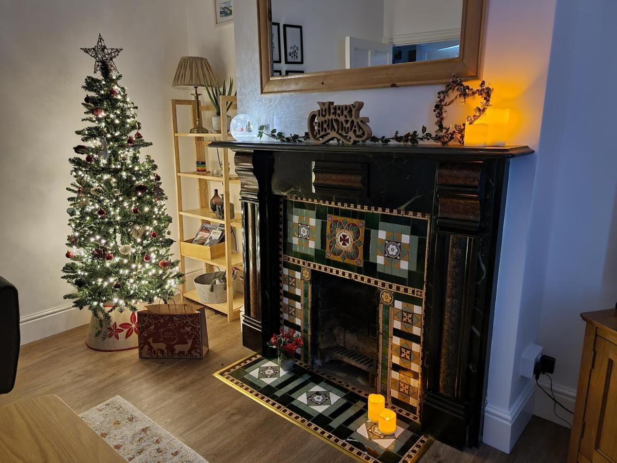 Eldon Row - Stylish Character Apartments - Central Location 1 & 2 Bed Available Dolgellau Luaran gambar