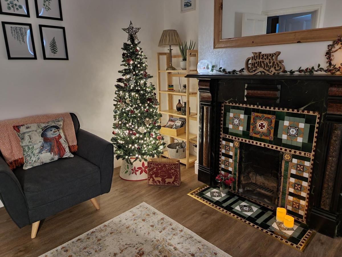 Eldon Row - Stylish Character Apartments - Central Location 1 & 2 Bed Available Dolgellau Luaran gambar